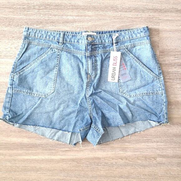 ASOS Urban Bliss frayed hem denim shorts Size 16 - Picture 1 of 11